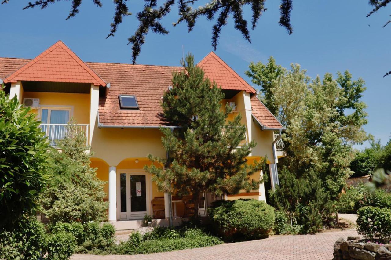 Wagner Panzio Hotel Cserszegtomaj Buitenkant foto