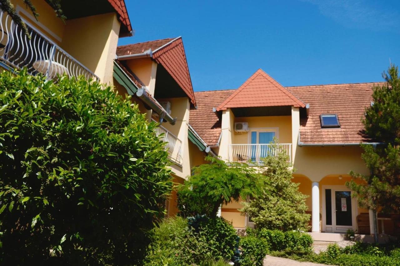 Wagner Panzio Hotel Cserszegtomaj Buitenkant foto