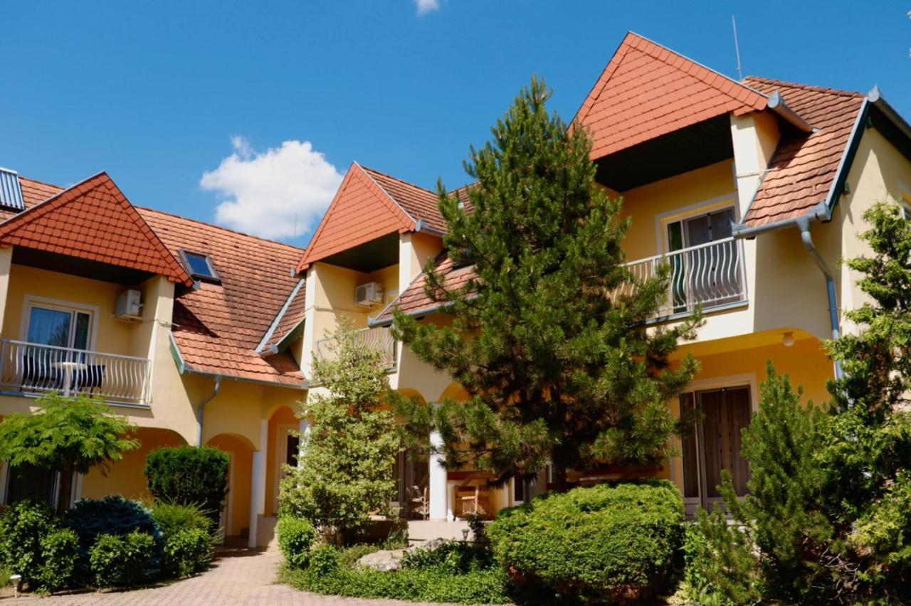 Wagner Panzio Hotel Cserszegtomaj Buitenkant foto