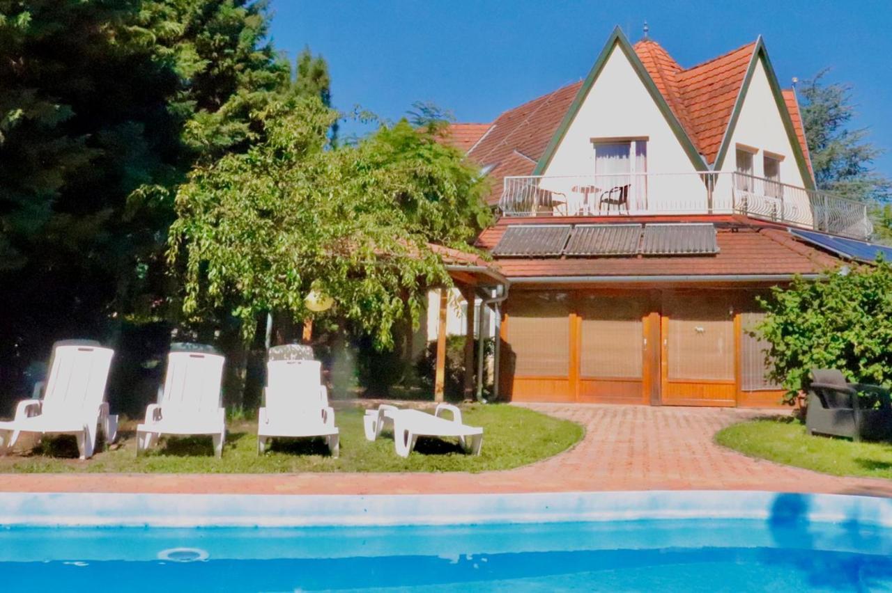 Wagner Panzio Hotel Cserszegtomaj Buitenkant foto