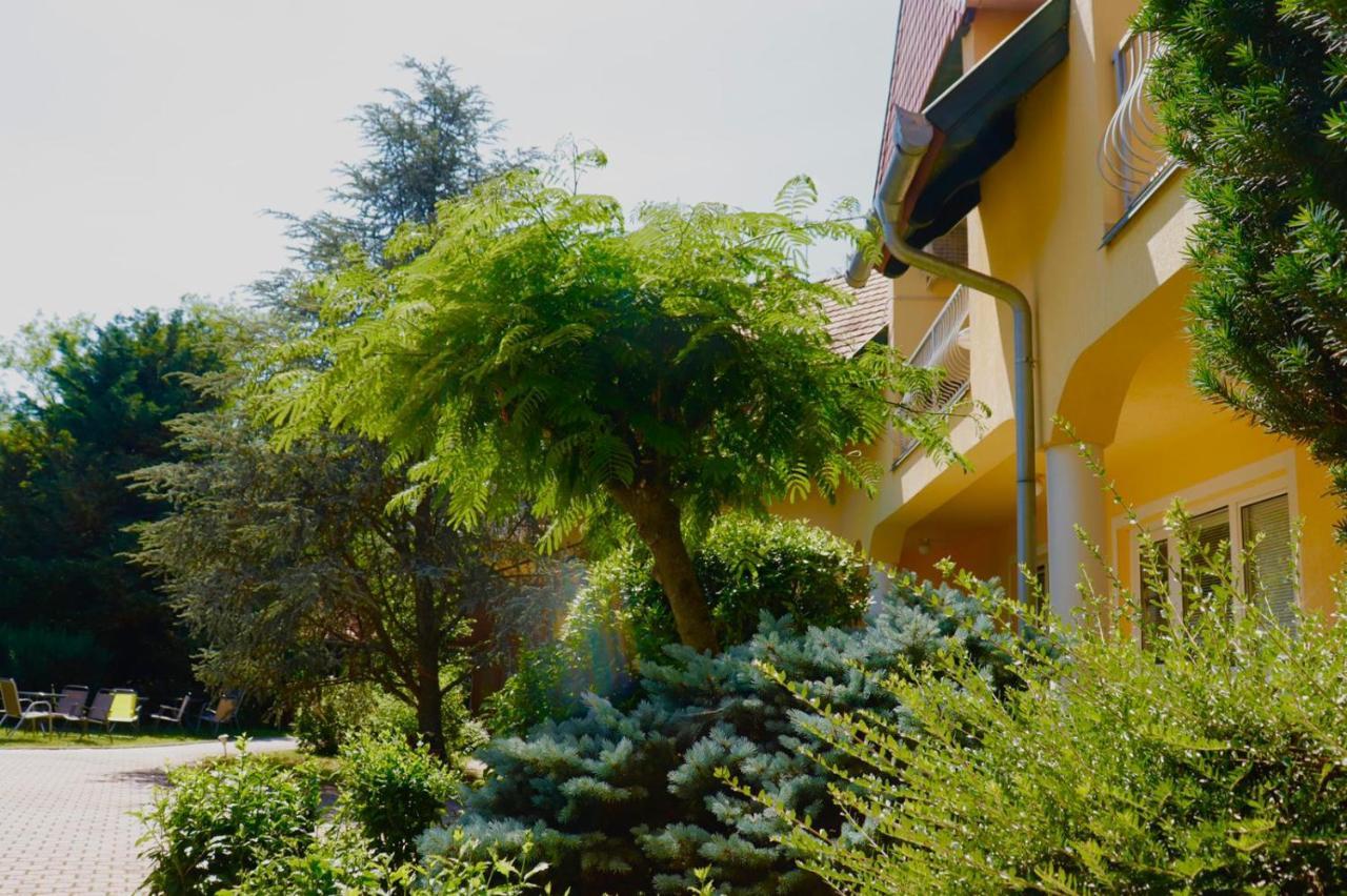 Wagner Panzio Hotel Cserszegtomaj Buitenkant foto