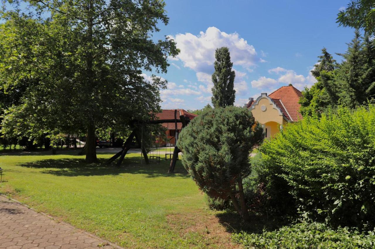 Wagner Panzio Hotel Cserszegtomaj Buitenkant foto
