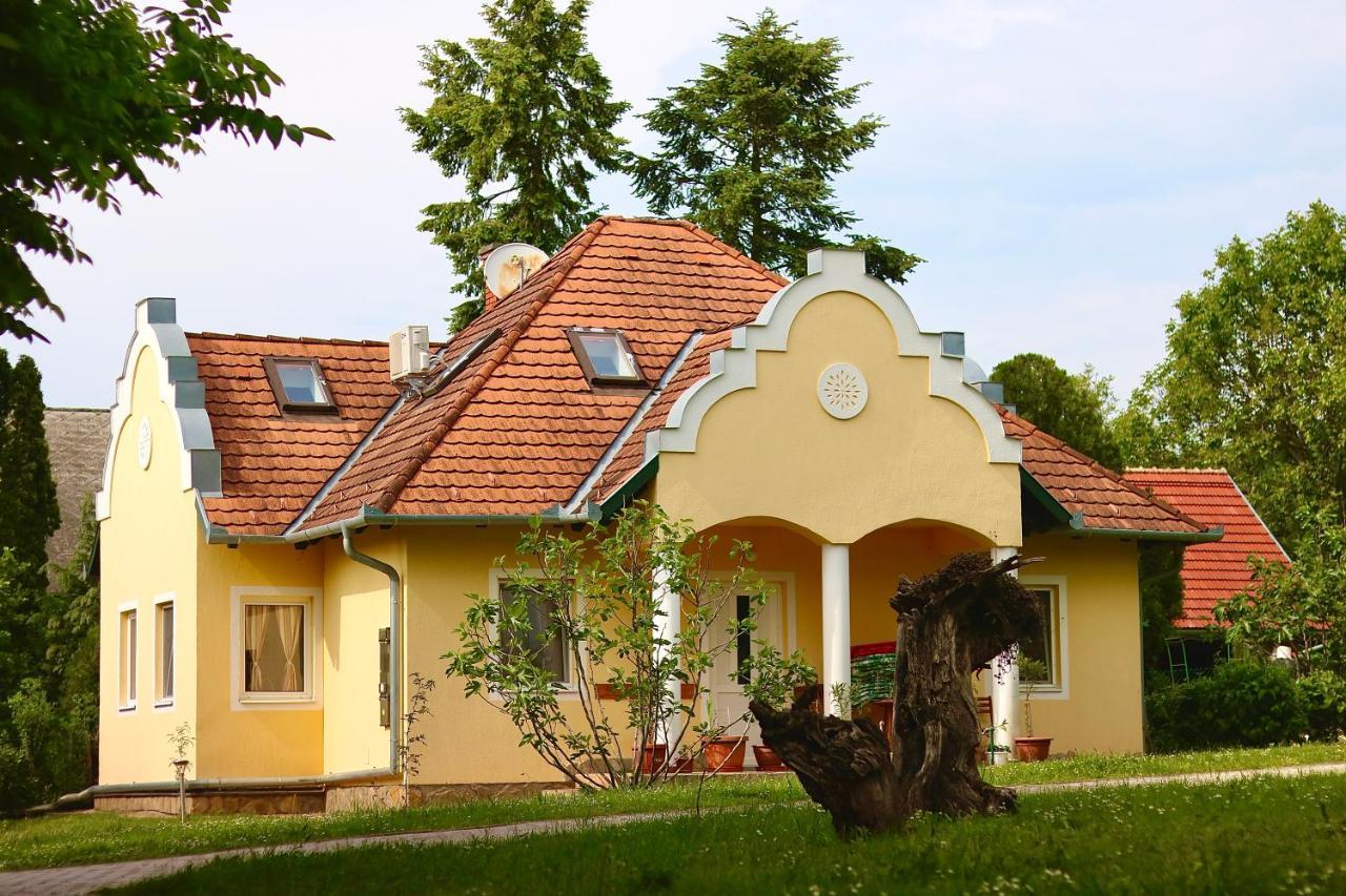 Wagner Panzio Hotel Cserszegtomaj Buitenkant foto
